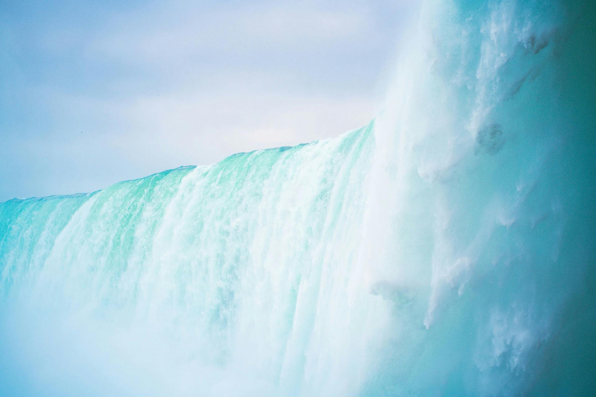Niagara Falls Tour: Boat Ride & Journey Behind the Falls
