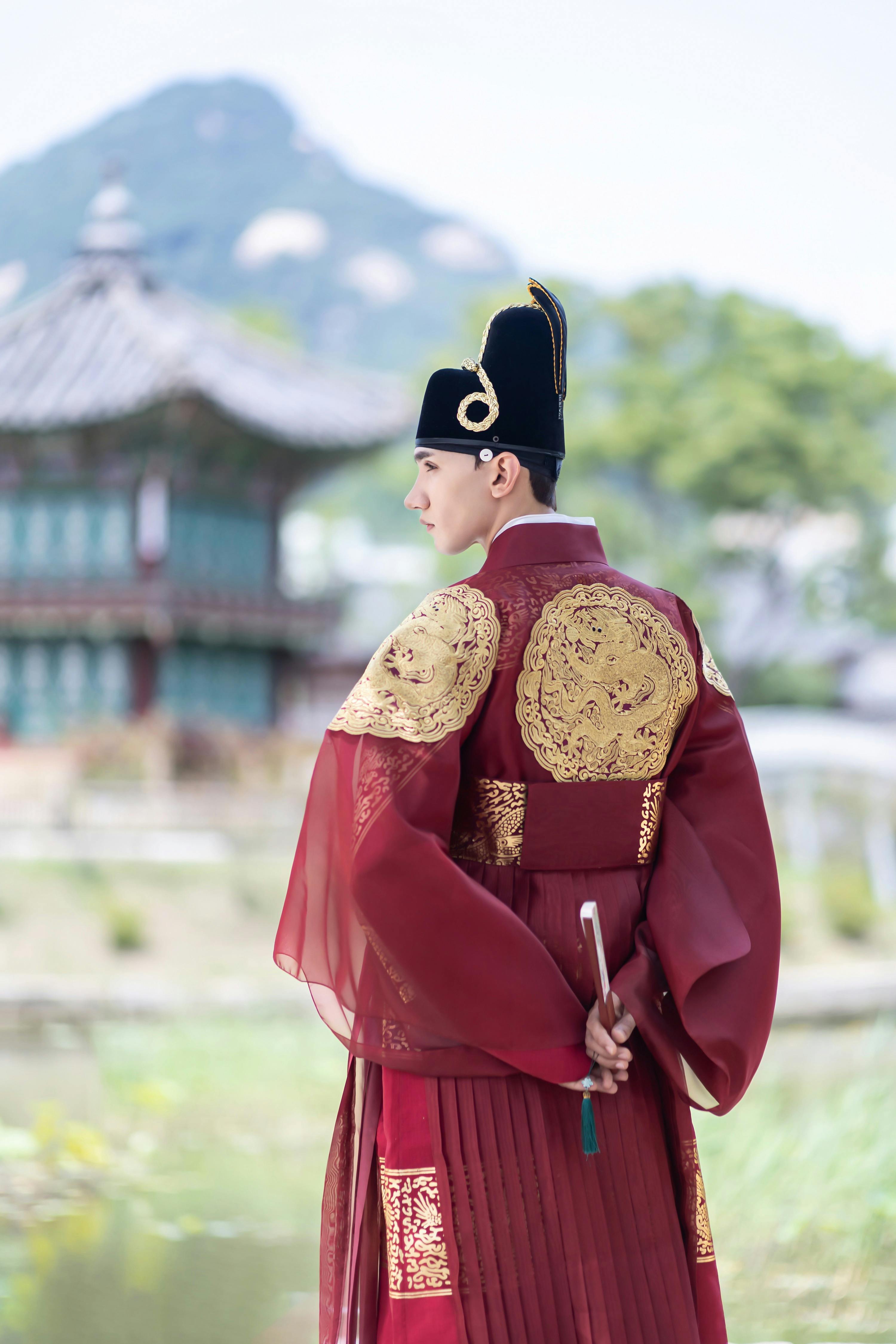 Hanbok That Day: Outdoor Photoshoot with Premium Hanbok Rental & Makeup Service - Photo 10