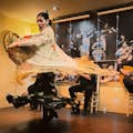 Танцовщица фламенко с «шалью манилы»