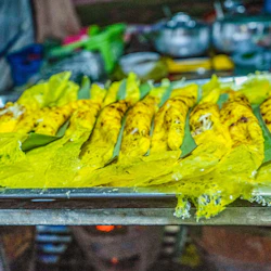 Phnom Penh: Guided Evening Vespa Food Tour + Transfer 4