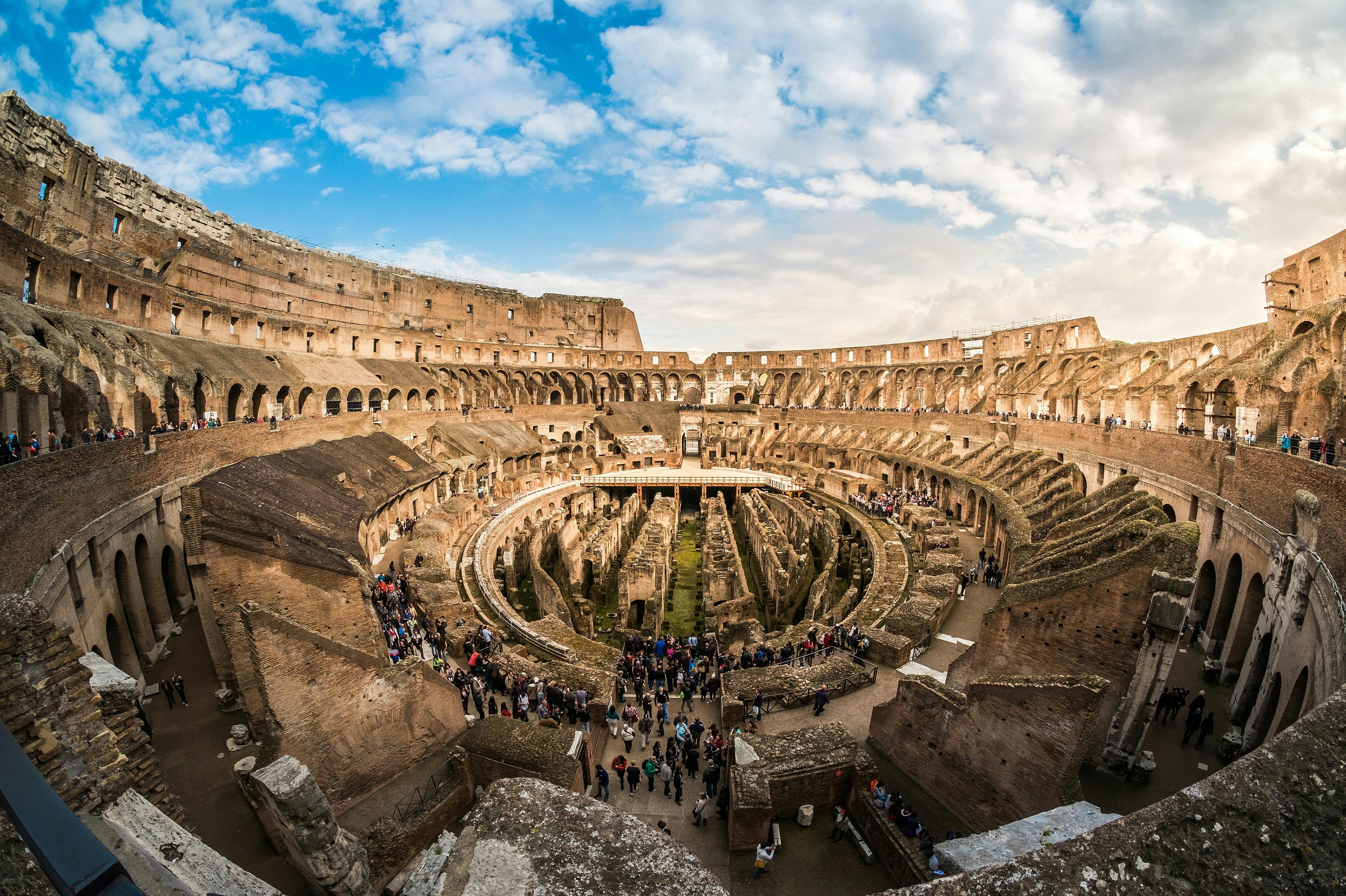 Colosseum: Reserved Entrance + City Walking Tour