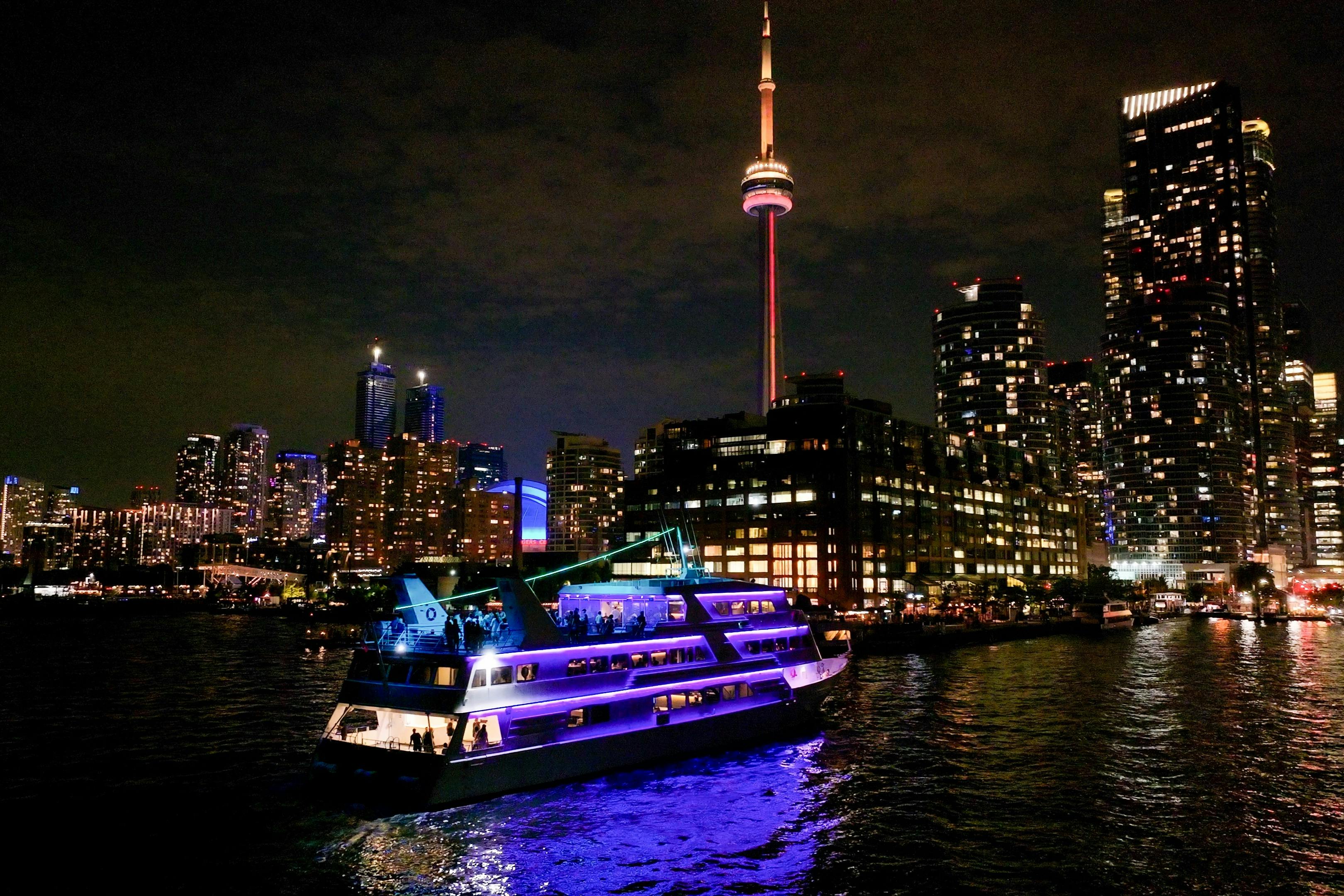 Toronto Harbour: Dinner Cruise 5