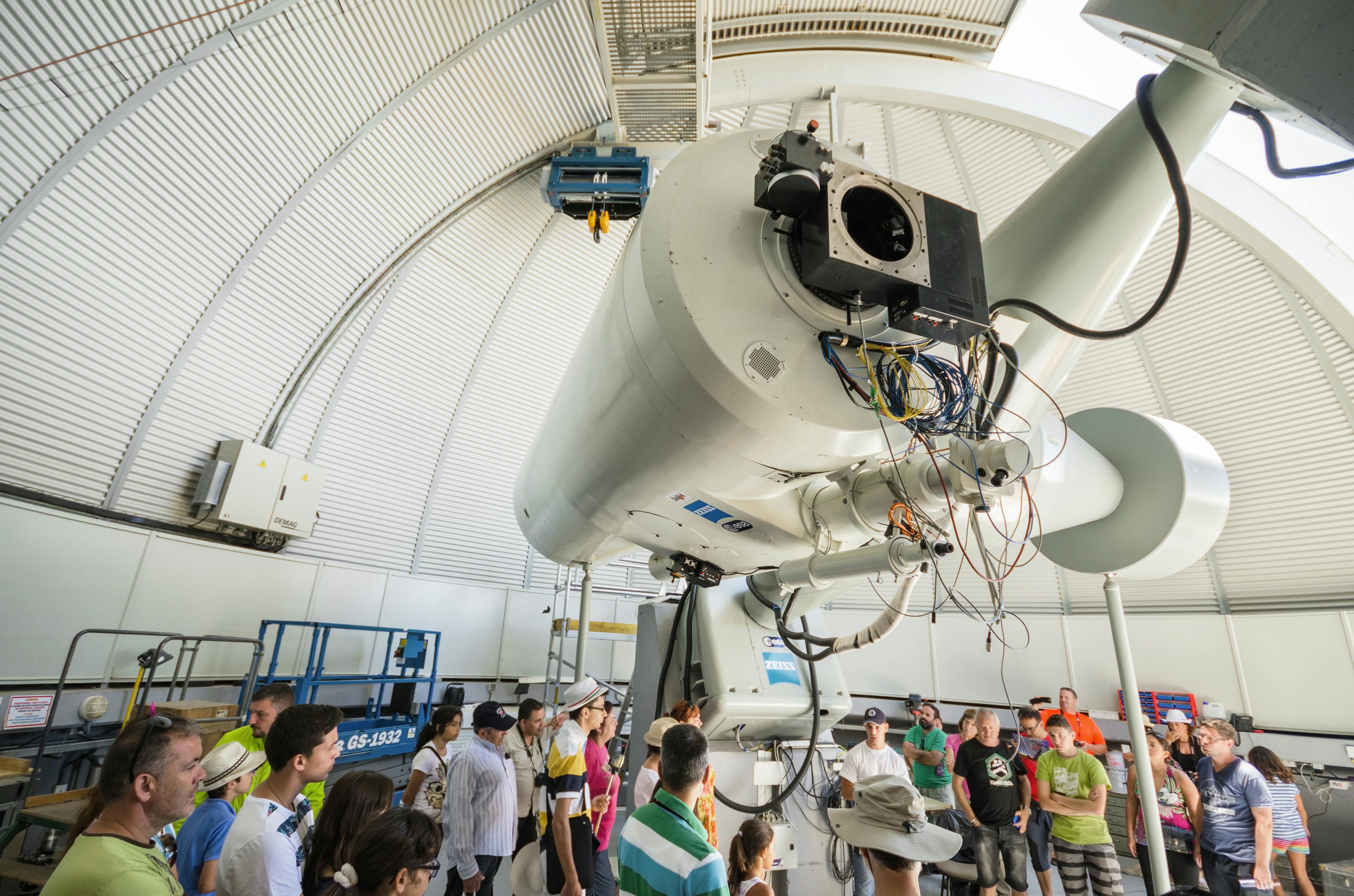 泰德火山观景台导游带队