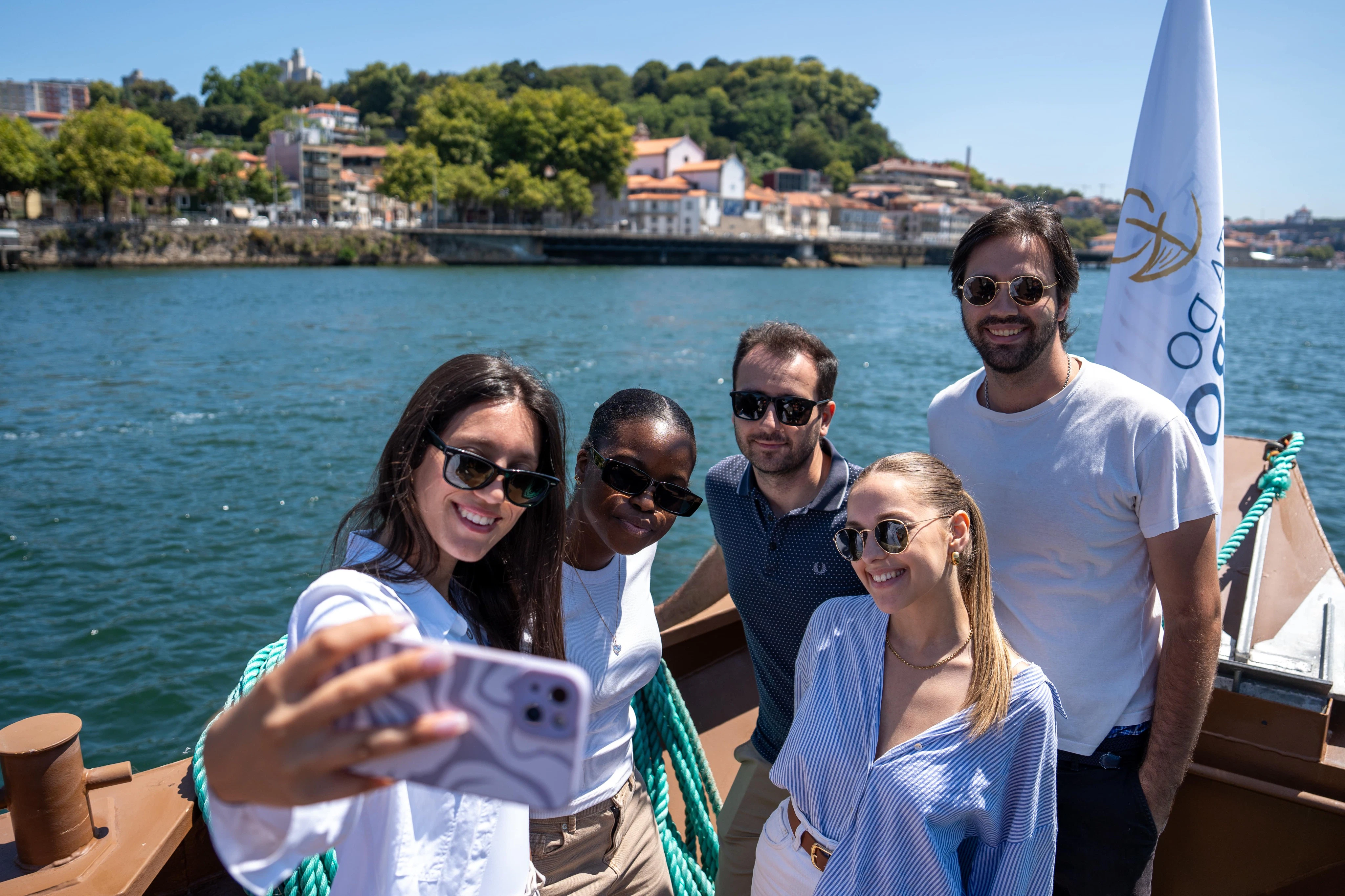 Porto: Guided Tuk Tuk City Tour + Cruise