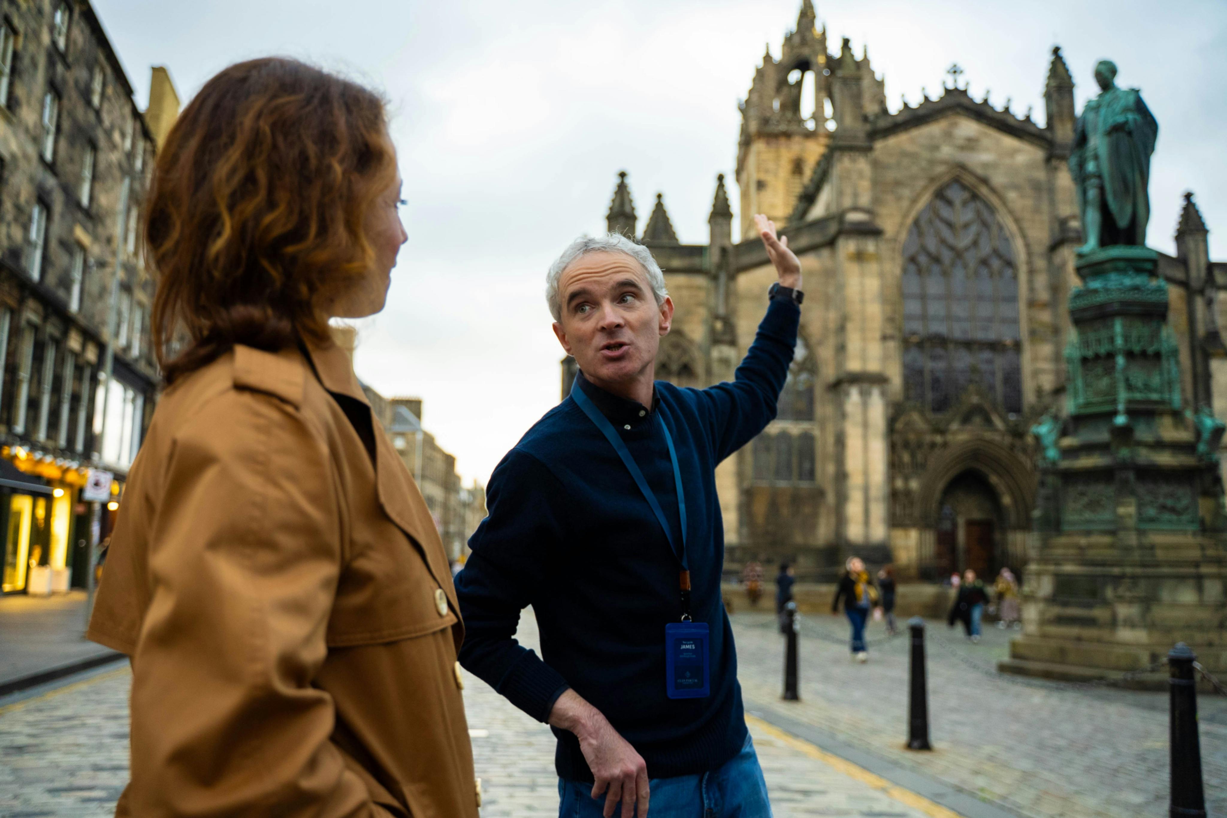 Edinburgh Castle & Royal Mile: Guided Walking Tour in Edinburgh – Tiqets