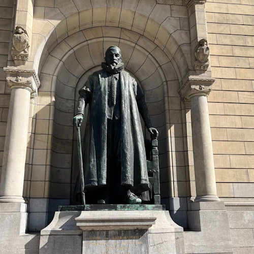 Rotterdam: Self-Guided History & Highlights Walking Tour - Photo 4