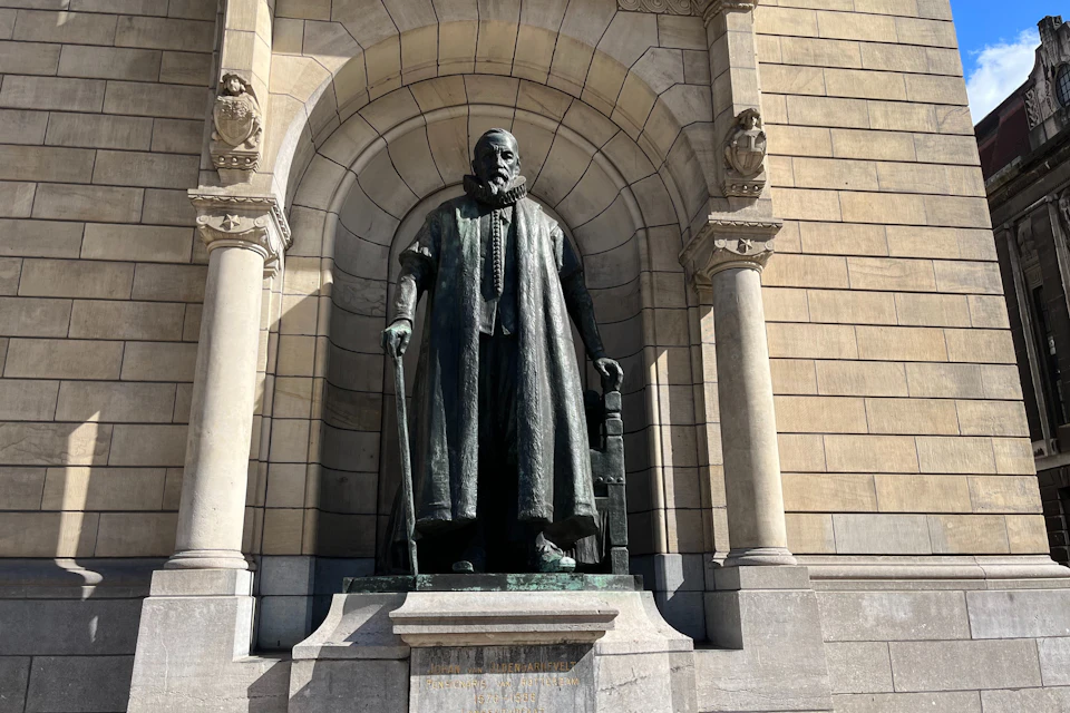 Statue of Johan van Oldenbarnevelt