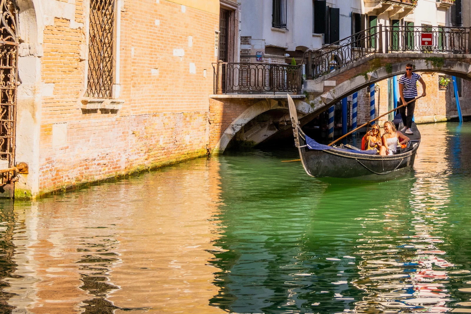 Venise : Balade en Gondole sur le Grand Canal