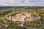 Middelalderoplevelse i Toscana: Besøg Monteriggioni og Val d'Orcia fra Firenze