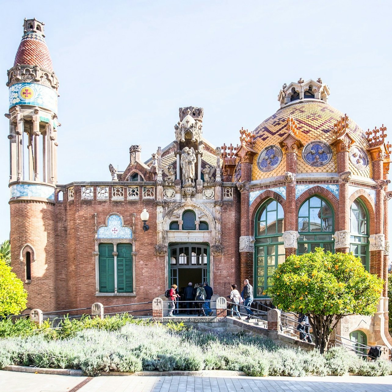 Barcelona Modernista: Visita guiada de tarde + Sagrada Familia + Park Güell - Alojamientos en Barcelona