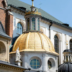 Wawel Castle Guided Interior Tour: Skip-the-Line 2