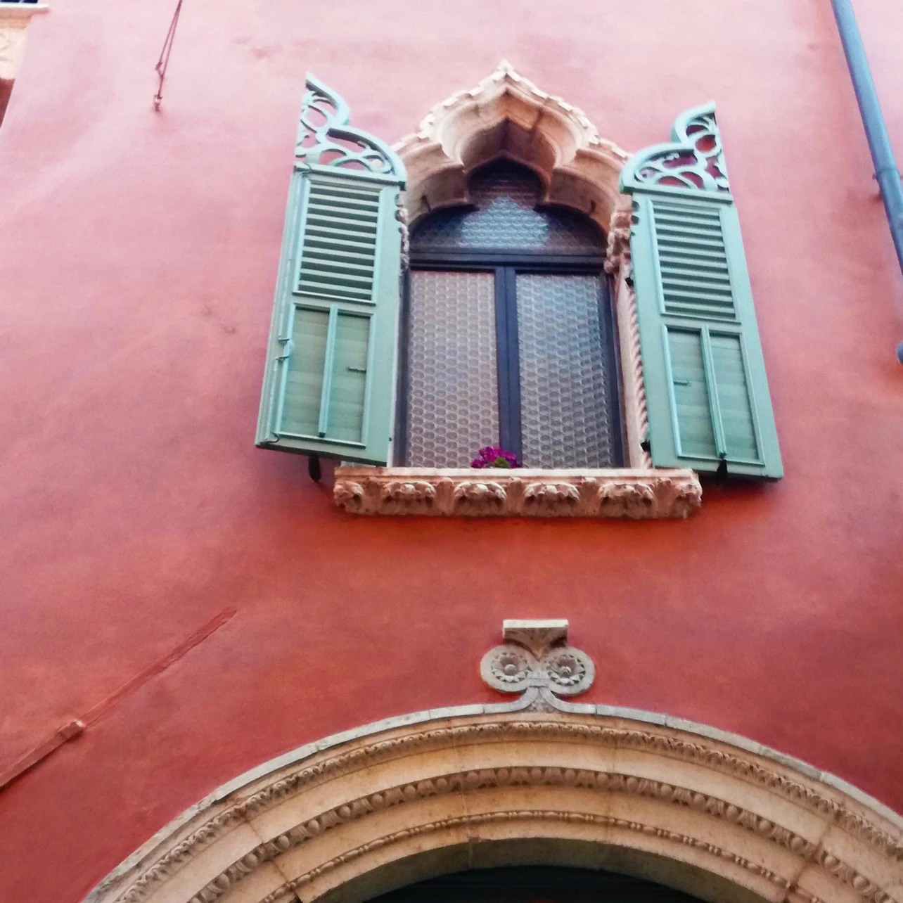 Venetian late gothic details