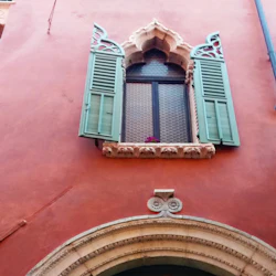 Verona Guided Walking Tour: History and Hidden Gems 4