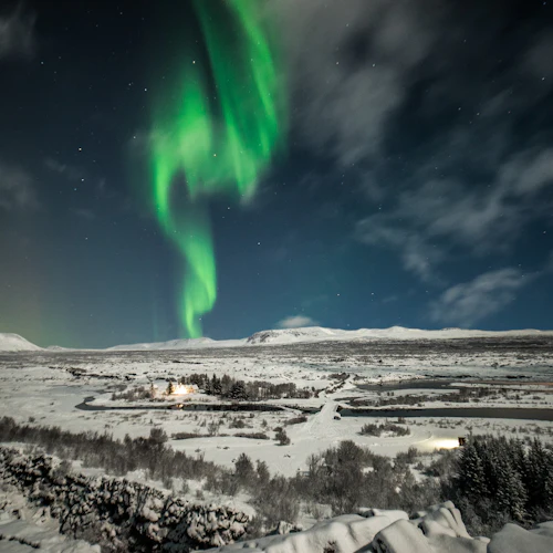 Reykjavík: Northern Lights Bus Tour - Photo 2