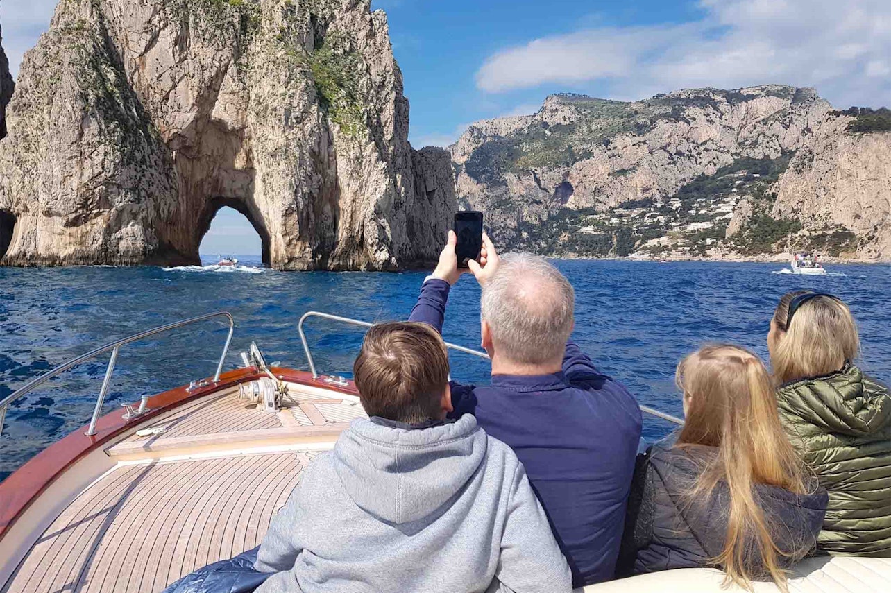 Tour da ilha de Capri a partir de Sorrento - Acomodações em Sorrento