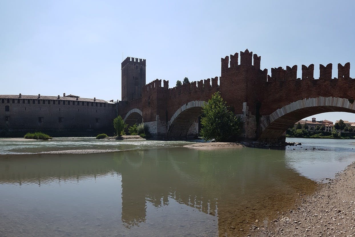 ヴェローナのカステルヴェッキオ