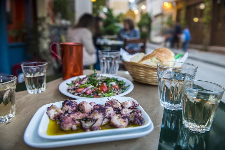 Delicious tapas in hand-picked venues