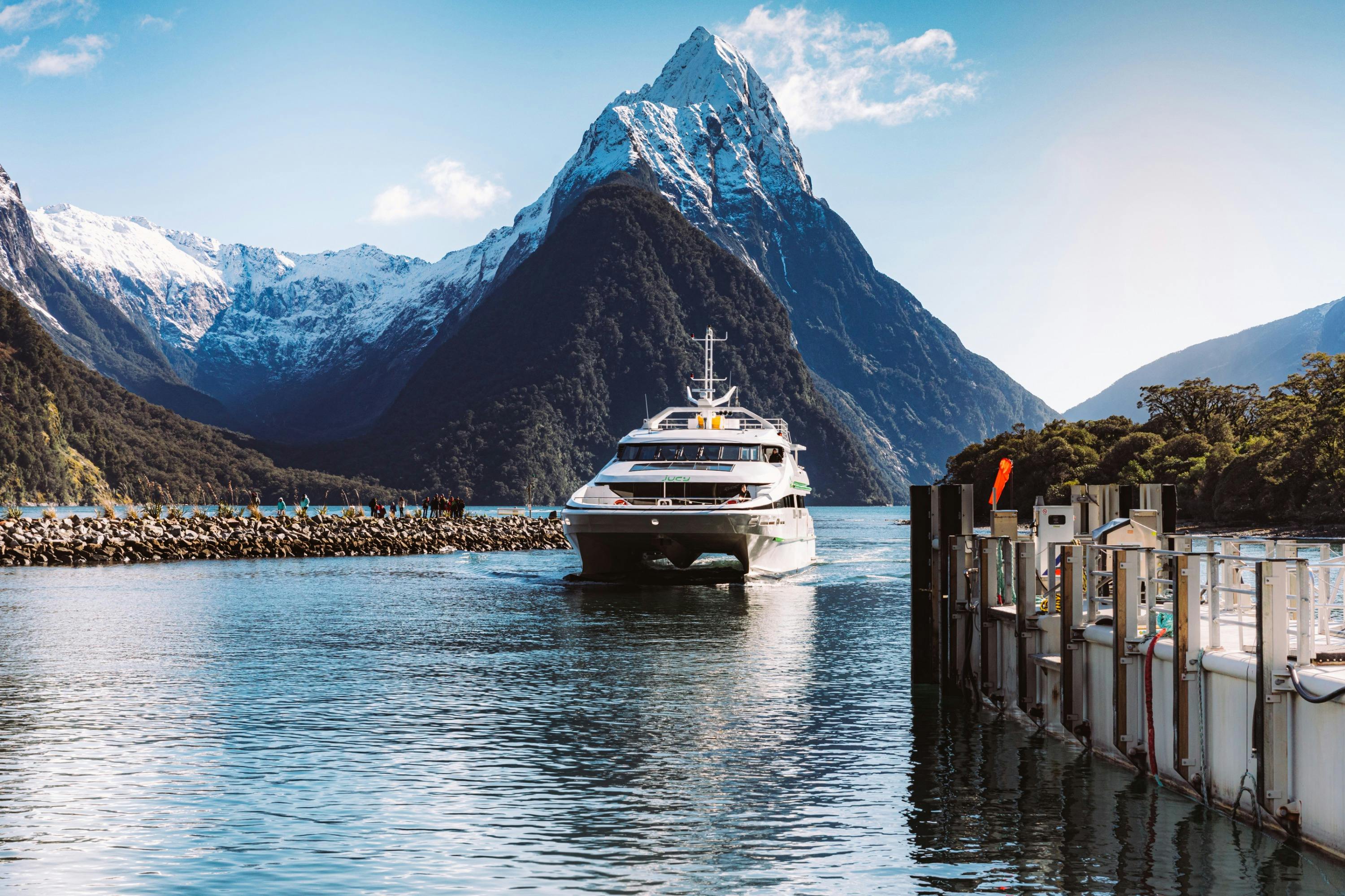 Milford Sound: 1.5-Hr Sightseeing Cruise