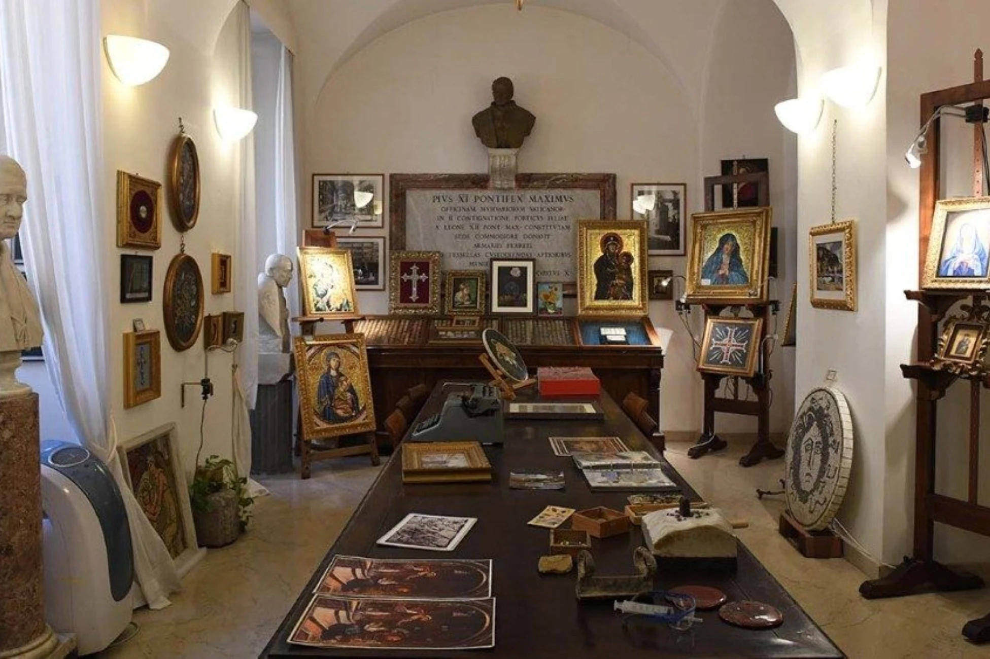 Vatican Mosaic Studio & St. Peter's Basilica: Guided Tour