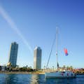 Genießen Sie das Segelerlebnis, mit unseren Booten von und nach Port Olimpic