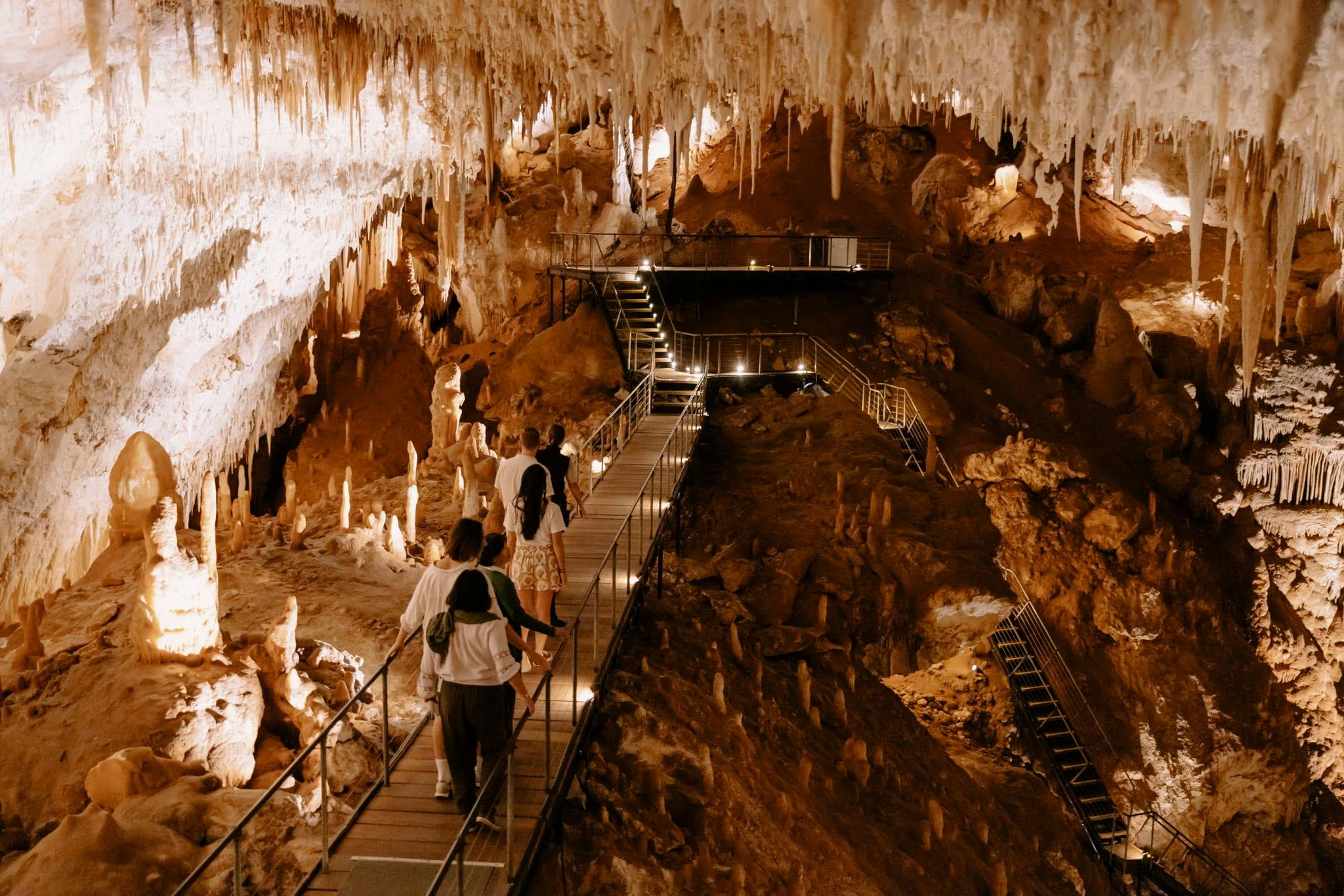 Jewel Caves' first chamber leaves visitors in awe