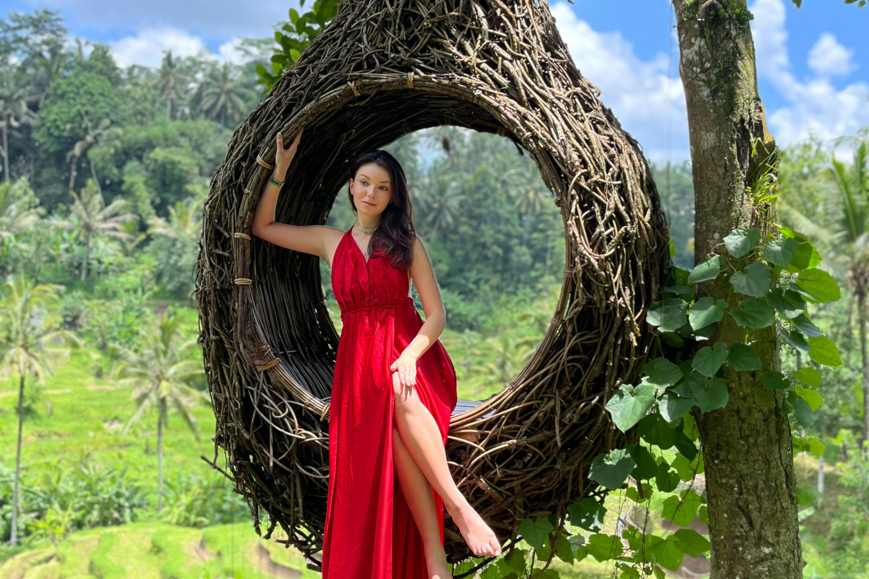 ミツバチの巣で写真撮影（両方とも）