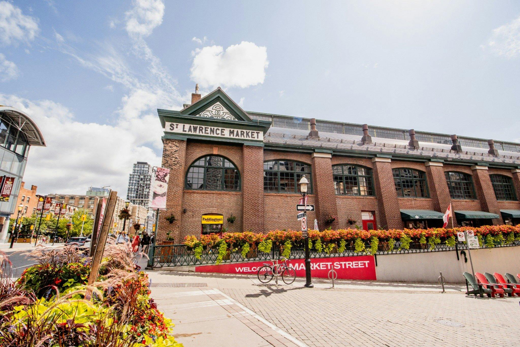 Toronto: Guided Bus Tour 3