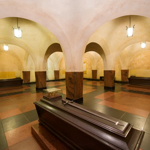 Crypts of Vilnius Cathedral: Guided Tour - Photo 3