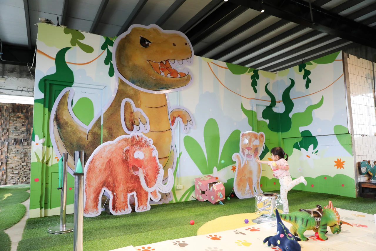 Crazy Dream Art Park: Robert Y Museum Entry Ticket + DIY Experience Package