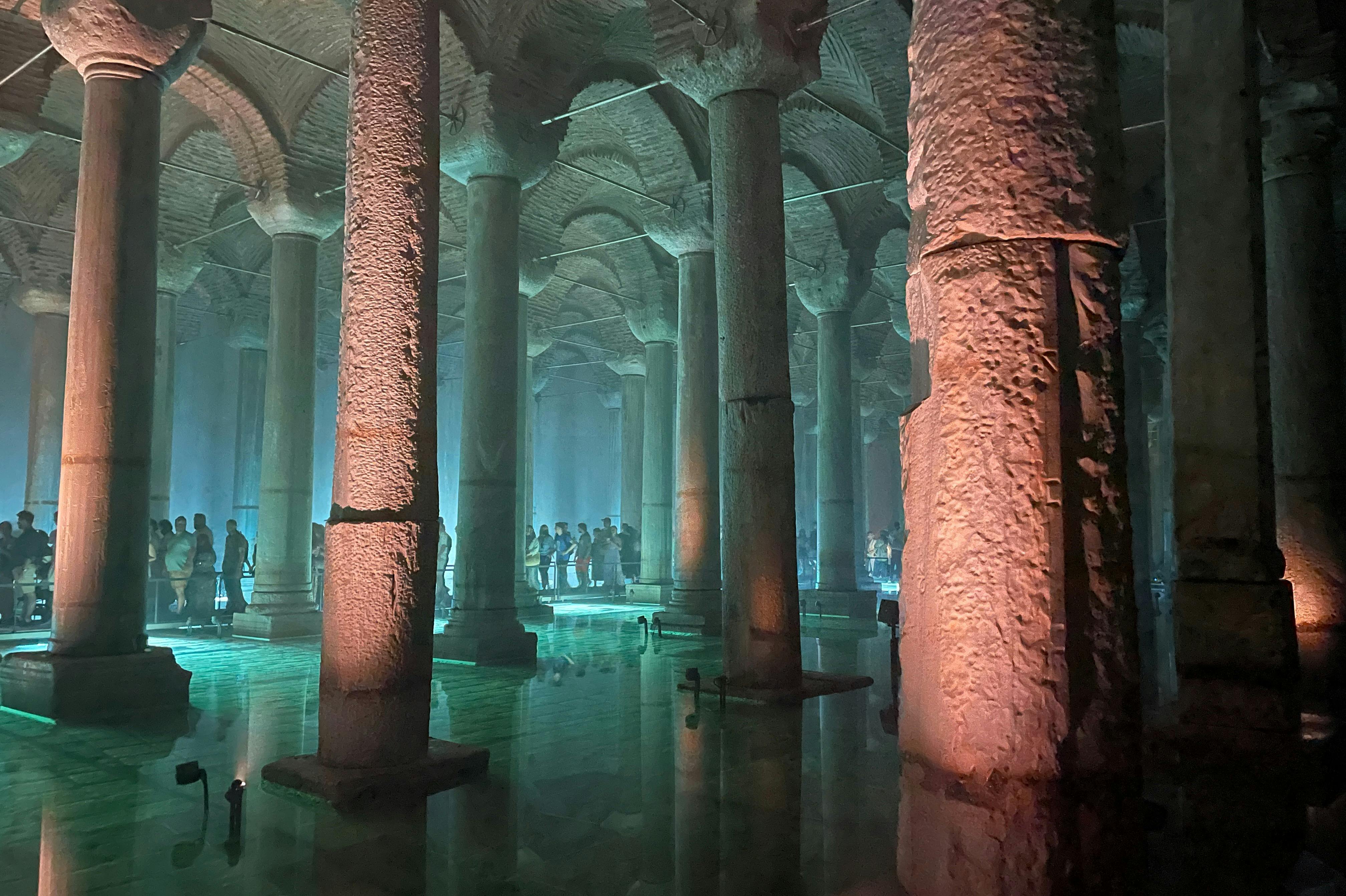 Στήλες Βασιλικής Κινστέρνας