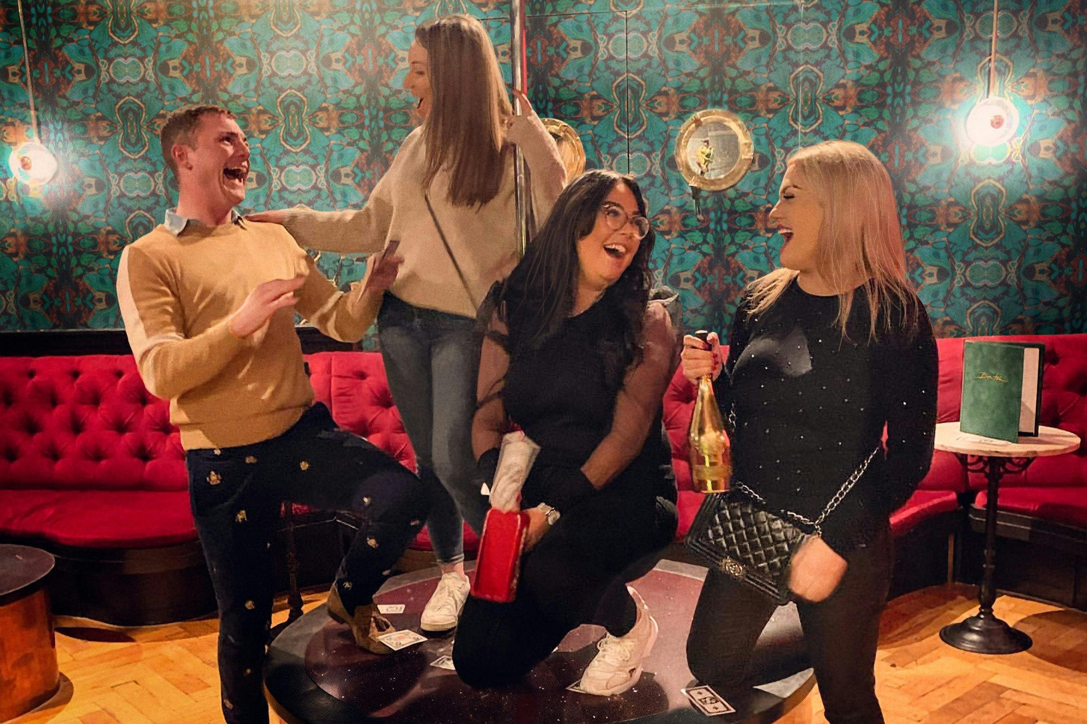 阿姆斯特丹：与前性工作者一起参观脱衣舞俱乐部| 在线订票