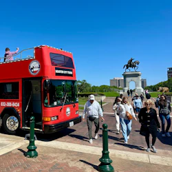 Houston: City Bus Tour + Downtown Aquarium Entry Ticket