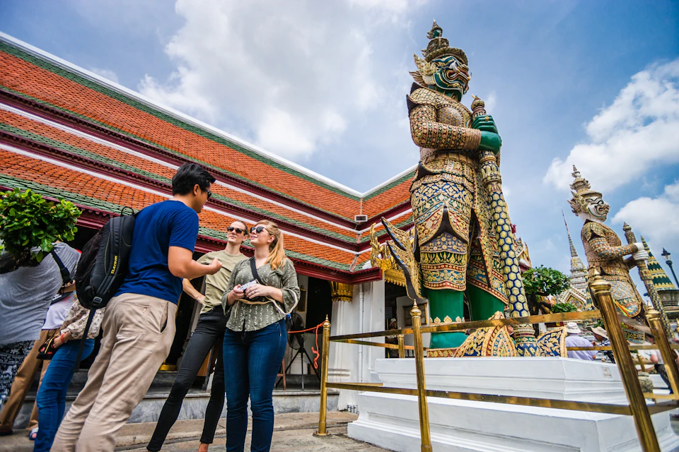 Explore Wat Arun with a guided tour