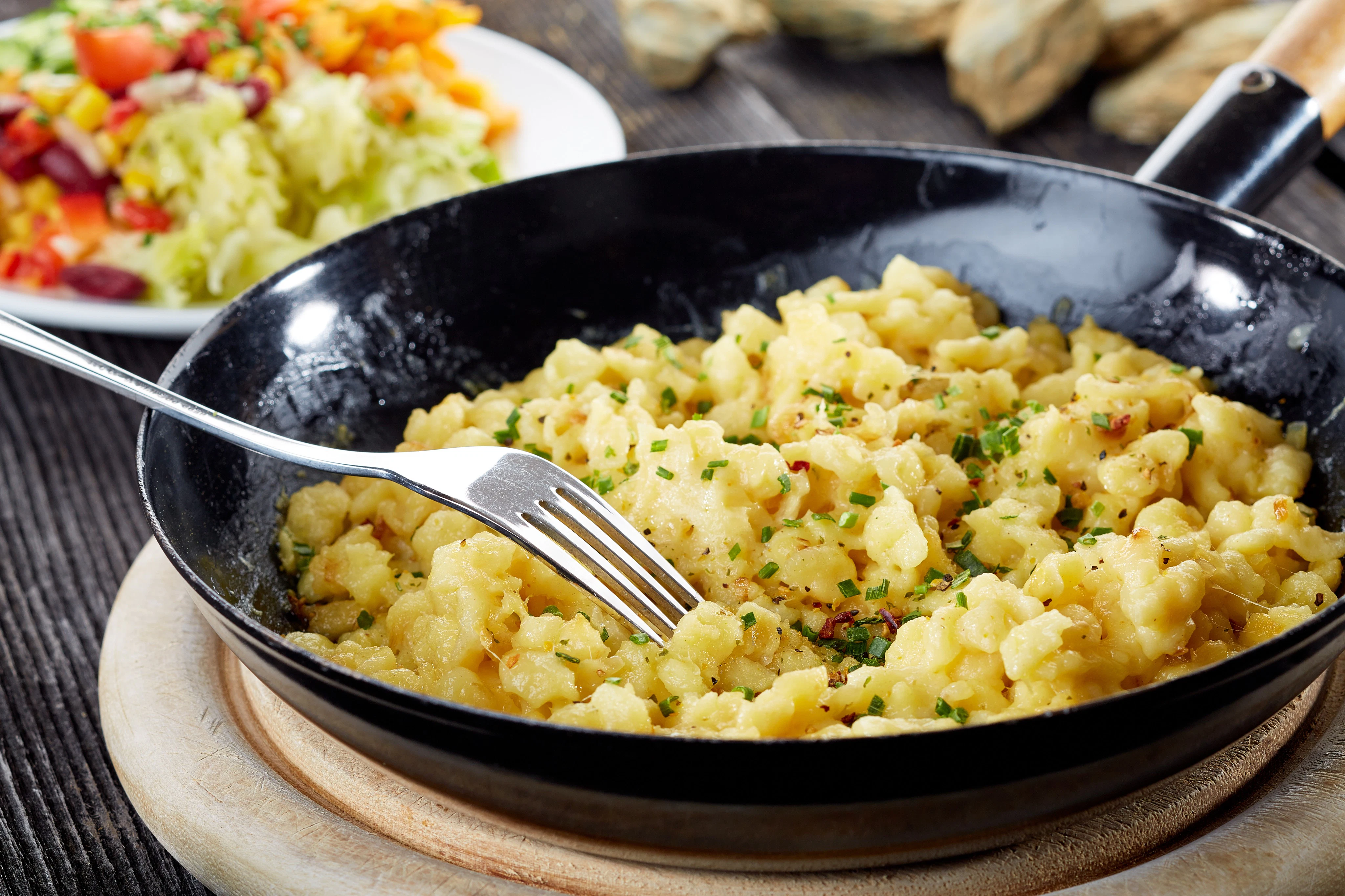 Munich: Private Beer & Food Tour + Beer & Oktoberfest Museum