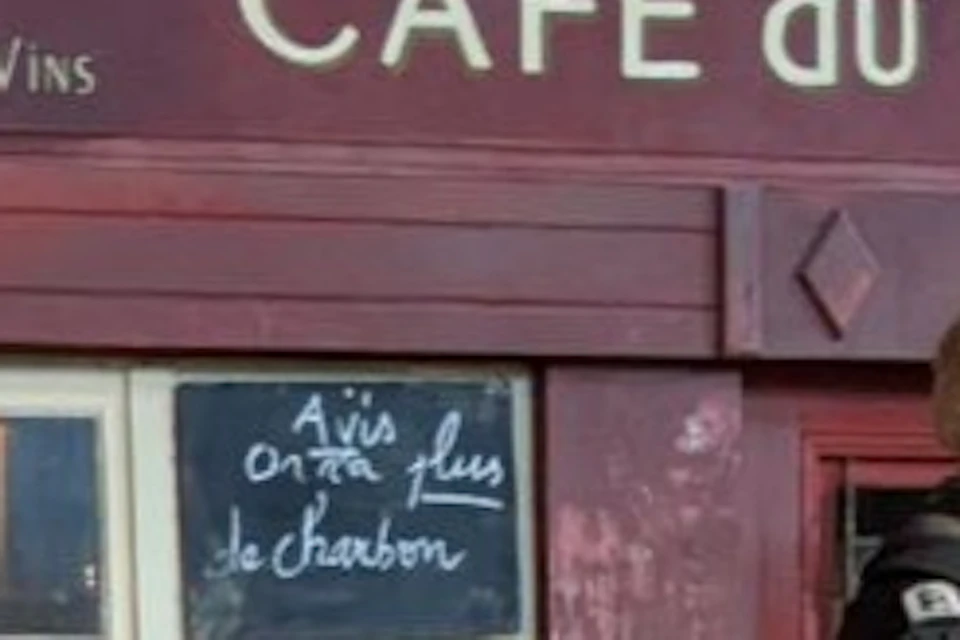 Scène café du commerce