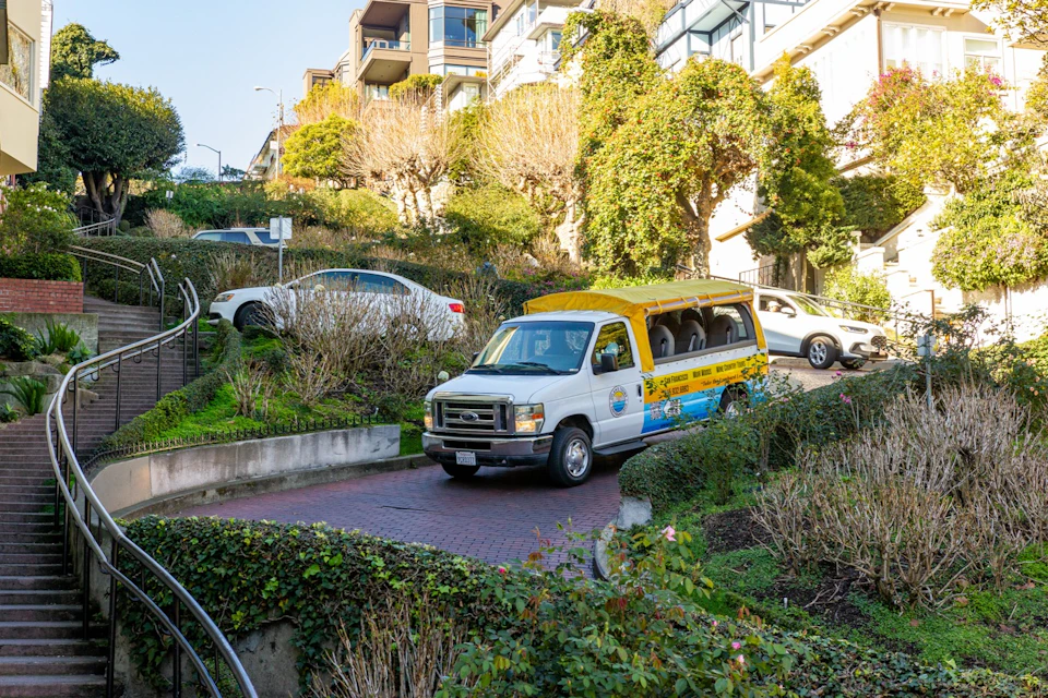 Heading Down Lombard St