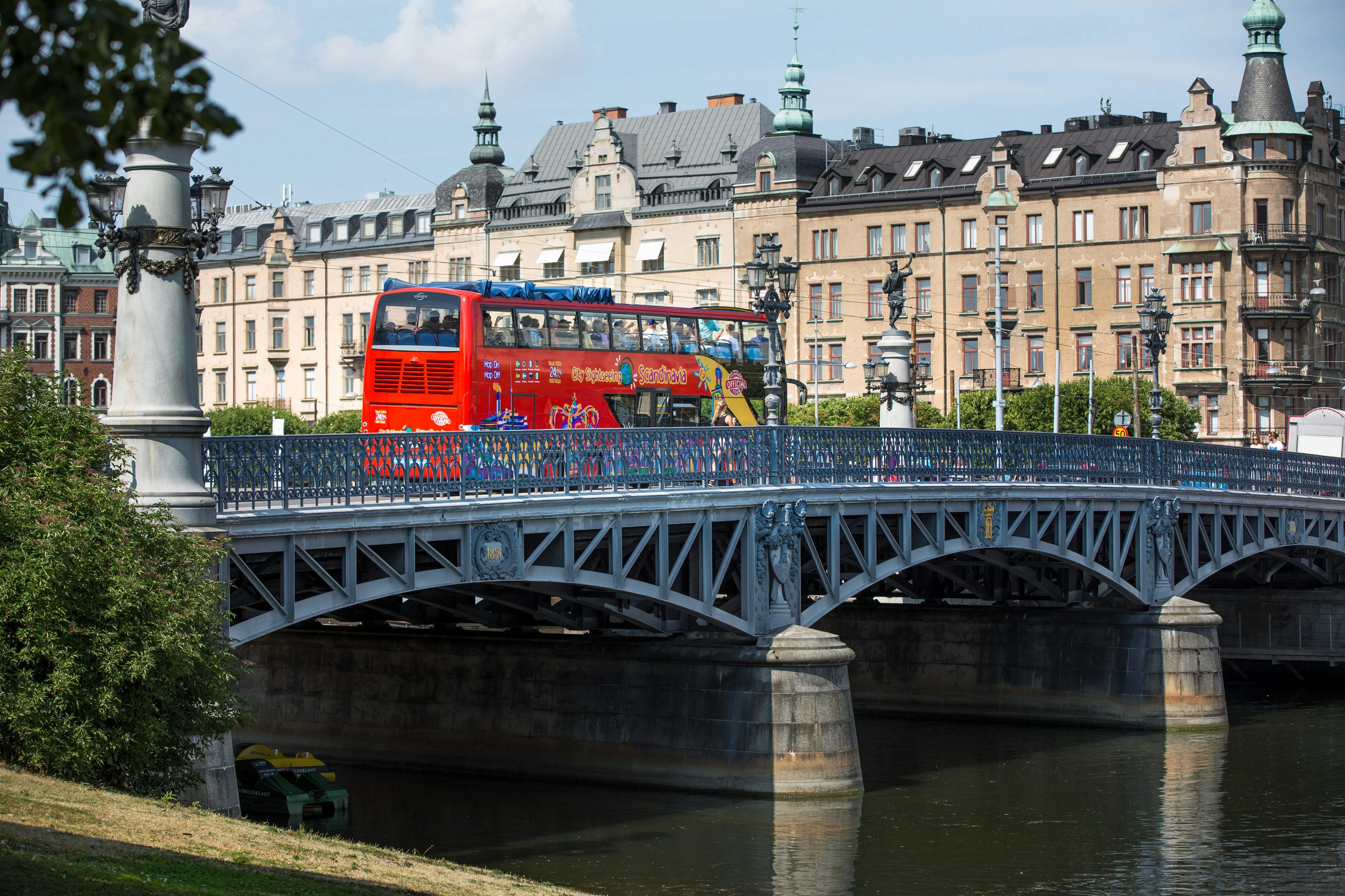 Stadtrundfahrt Stockholm: Hop-on Hop-off Bus + Boot