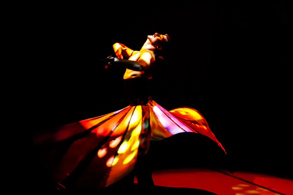 Tanoura Dance