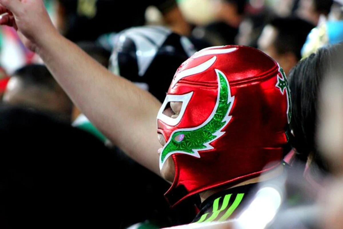 Mexico City: Lucha Libre Show + Transfer + Drinks