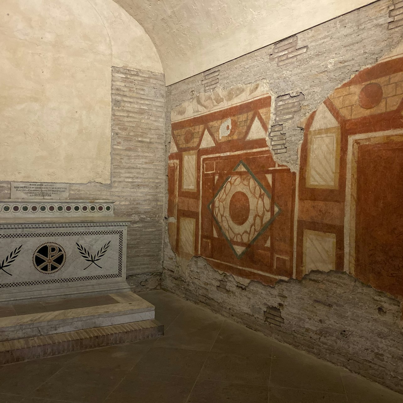 Entrada para o Case Romane del Celio com Cartão Postal Digital Pemcards - Acomodações em Roma