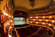 Εσωτερικό της Όπερας της Σκάλας του Μιλάνου