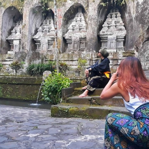 Excursión de Aventura en Bali con Trekking por el Cañón Oculto y Visita al Templo de Goa Gajah