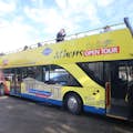 Κίτρινο διώροφο λεωφορείο