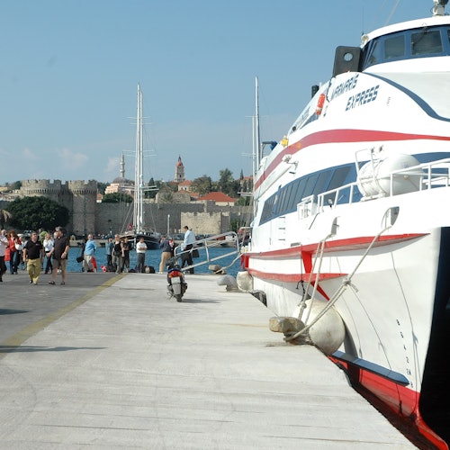 Viaje de ida y vuelta en catamarán de Marmaris a Rodas