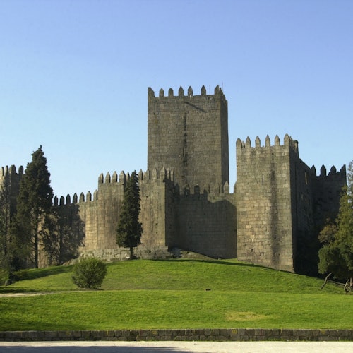 Braga and Guimarães: Day Tour from Porto