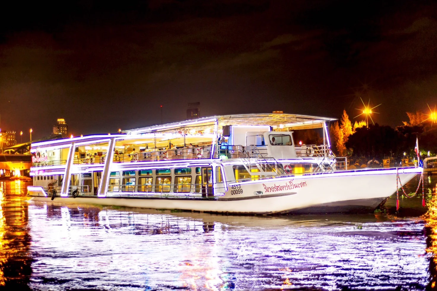 Bangkok: River Star Princess Evening Cruise + Live Music