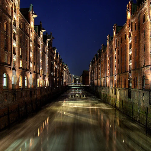 Speicherstadt & Hafen City Experience Tour - Photo 4