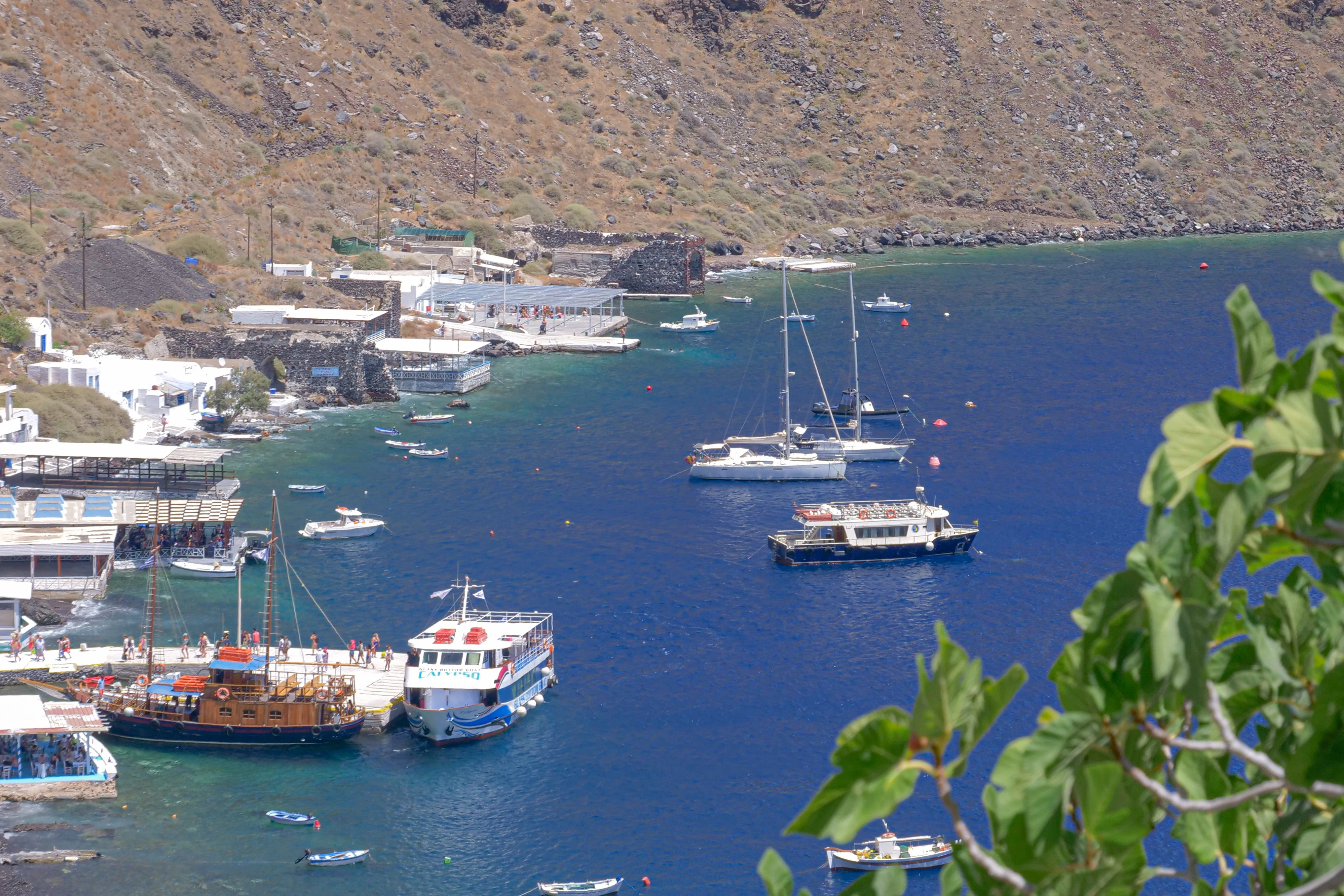 Santorini: Volcanic Islands Cruise with Hot Springs Visit