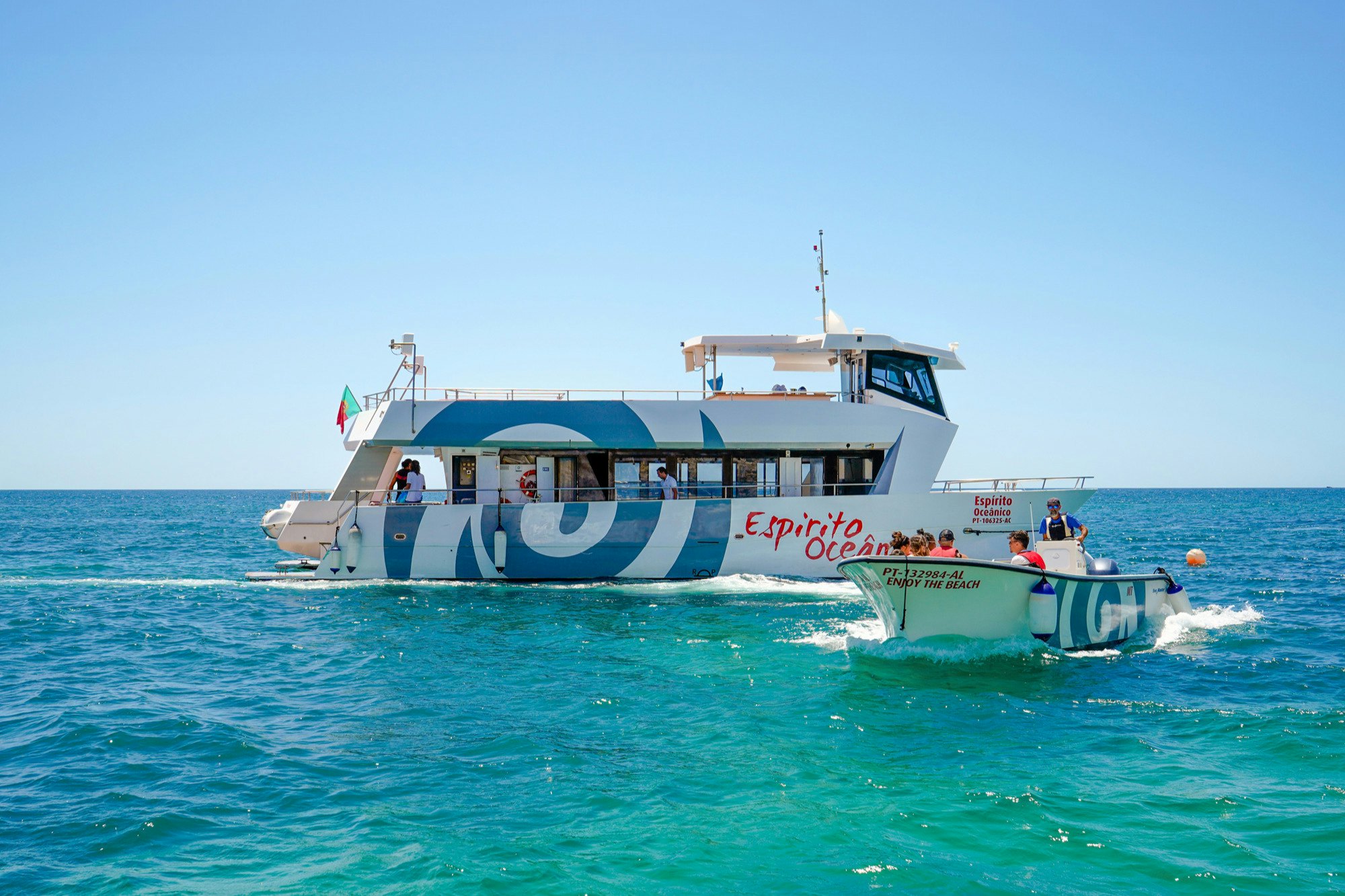 Albufeira: Guided Sightseeing Cruise with BBQ Lunch
