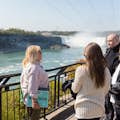 Excursão exclusiva First on the Boat Niagara Falls & Journey Behind the Falls